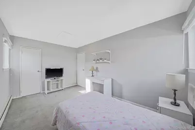 8 Linden Street, Selden, NY 11784 - Photo 25