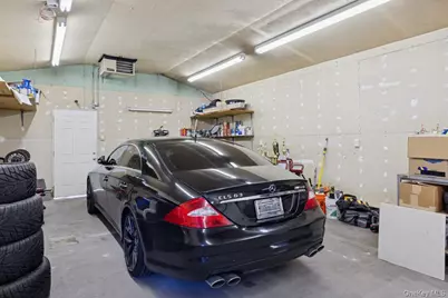 22 Garden Place, Shirley, NY 11967 - Photo 5