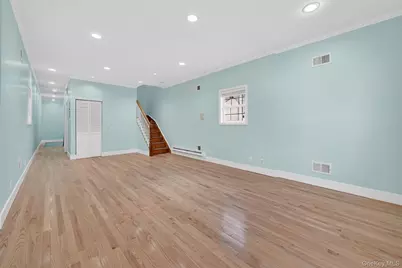 636 Throggs Neck Expressway, Bronx, NY 10465 - Photo 5