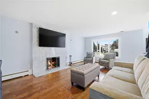 61 Bayview Ave, Massapequa, NY 11758 - Photo 11