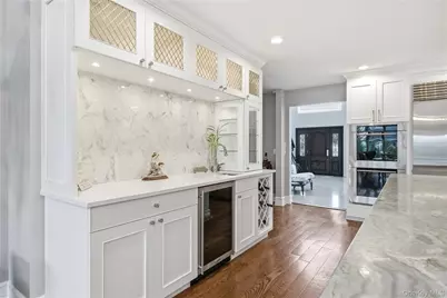 61 Bayview Avenue, Massapequa, NY 11758 - Photo 19