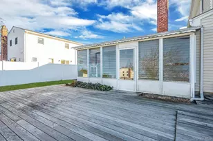 14 Harp Ln, Sayville, NY 11782 - Photo 37