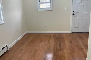 104-81 165th St, Jamaica, NY 11433 - Photo 9