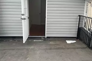 104-81 165th St, Jamaica, NY 11433 - Photo 29