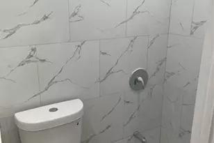 104-81 165th St, Jamaica, NY 11433 - Photo 11