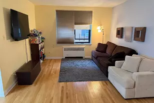 32-25 88th St, East Elmhurst, NY 11369 - Photo 7