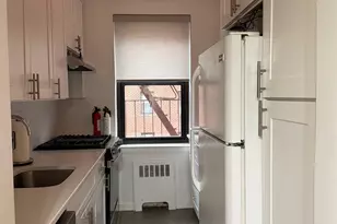 32-25 88th St, East Elmhurst, NY 11369 - Photo 21