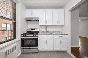 10-40 Neilson St, Far Rockaway, NY 11691 - Photo 7