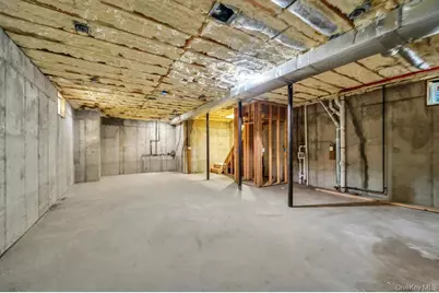 141 Emerson Avenue, Floral Park, NY 11001 - Photo 35