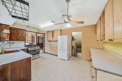 120 Rustic Road, Port Jefferson, NY 11777 - Photo 19