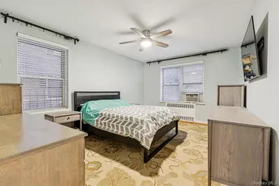 67-38 108th Street #D21, Forest Hills, NY 11375 - Photo 5