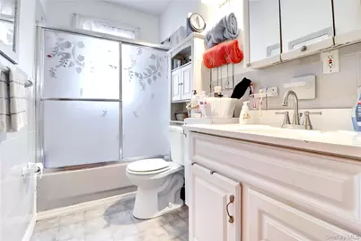 6510 80th Avenue, Glendale, NY 11385 - Photo 13