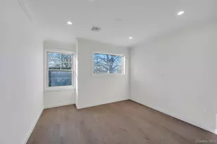 143 Emerson Ave, Floral Park, NY 11001 - Photo 33