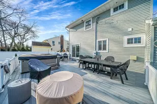 263 Keswick Dr, East Islip, NY 11730 - Photo 23