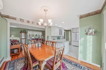 263 Keswick Drive, East Islip, NY 11730 - Photo 7