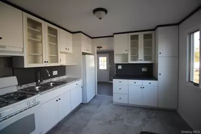 361 June Avenue, Flanders, NY 11901 - Photo 3