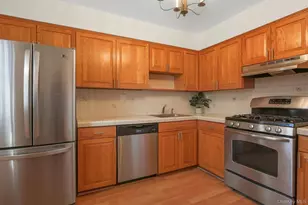 102 Yorkshire Dr, Suffern, NY 10901 - Photo 9