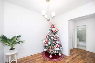 70-07 Park Dr E, Kew Gardens, NY 11367 - Photo 7