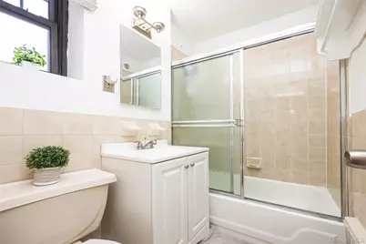 70-07 Park Drive E #A, Kew Gardens, NY 11367 - Photo 11