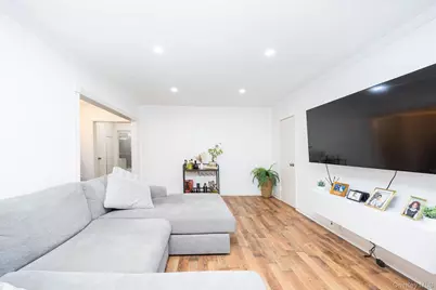 70-07 Park Drive E #A, Kew Gardens, NY 11367 - Photo 5