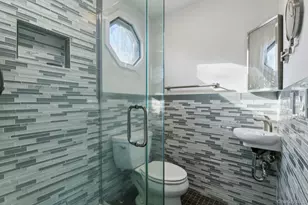 60 Green Ave, Patchogue, NY 11772 - Photo 17