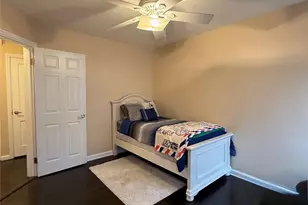 57 Laurel Rd, Lindenhurst, NY 11757 - Photo 15