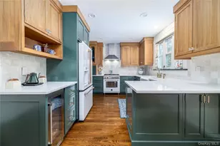 17 Roxbury Rd, Rockville Centre, NY 11570 - Photo 9