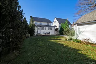 17 Roxbury Rd, Rockville Centre, NY 11570 - Photo 23