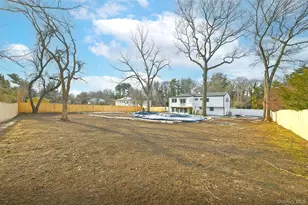 230 Town Line Rd, Commack, NY 11725 - Photo 33