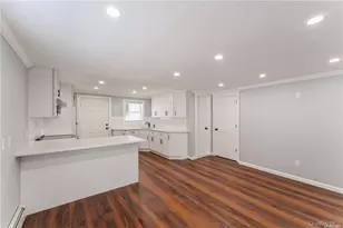 5 Carlton Ave, Port Washington, NY 11050 - Photo 5