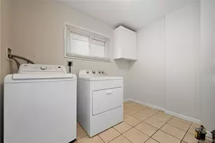 57 Cobalt Ln, Westbury, NY 11590 - Photo 19