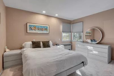 19 Capitol Place, South Huntington, NY 11746 - Photo 17