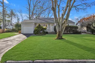 19 Capitol Pl, South Huntington, NY 11746 - Photo 3