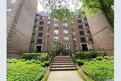 120-10 85 Avenue #2j, Kew Gardens, NY 11415 - Photo 1