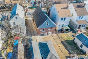 77-10 162nd St, Flushing, NY 11366 - Photo 19