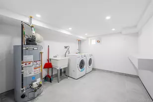 77-10 162nd St, Flushing, NY 11366 - Photo 23