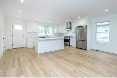 35B Dunwood Road, Port Washington, NY 11050 - Photo 7