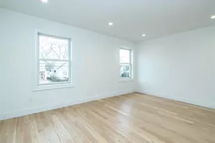 35 B Dunwood Rd, Port Washington, NY 11050 - Photo 19