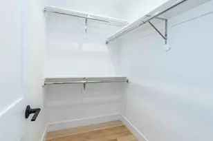 35 B Dunwood Rd, Port Washington, NY 11050 - Photo 17