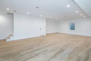 35 B Dunwood Rd, Port Washington, NY 11050 - Photo 27