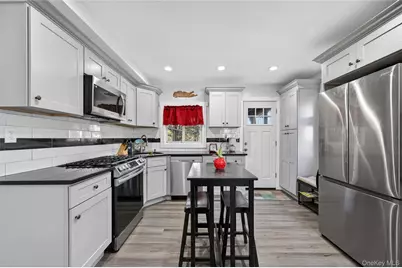 2934 Dahlia Avenue, Baldwin, NY 11510 - Photo 11