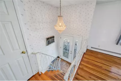 960 Linden Avenue, Westbury, NY 11590 - Photo 5