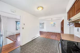 960 Linden Ave, Westbury, NY 11590 - Photo 15