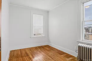 60-34 Linden St, Ridgewood, NY 11385 - Photo 17