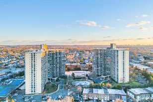 1 Bay Club Dr, Bayside, NY 11360 - Photo 29