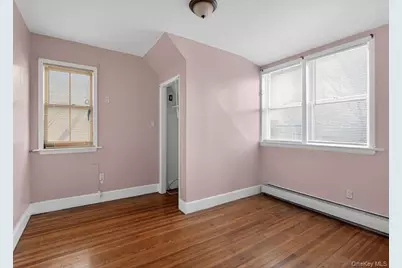 40 McLaughlin Street, New York, NY 10305 - Photo 13