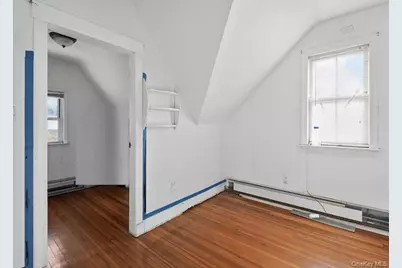 40 McLaughlin Street, New York, NY 10305 - Photo 17