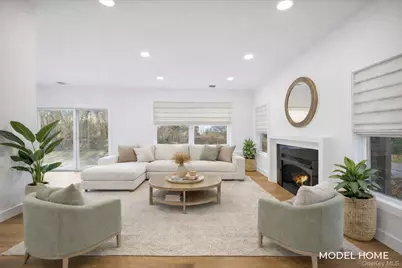 89 N South Street, Manorville, NY 11949 - Photo 5