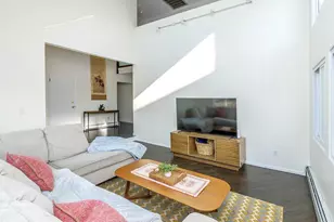 127 Cow Neck Rd, Port Washington, NY 11050 - Photo 7