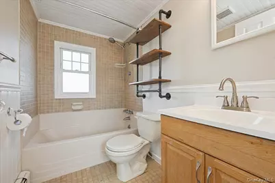 94 Chapel Avenue, Patchogue, NY 11772 - Photo 19